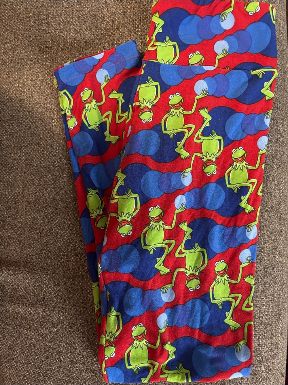 LuLaRoe Red Leggings with Green Frog Print and Blue Circles